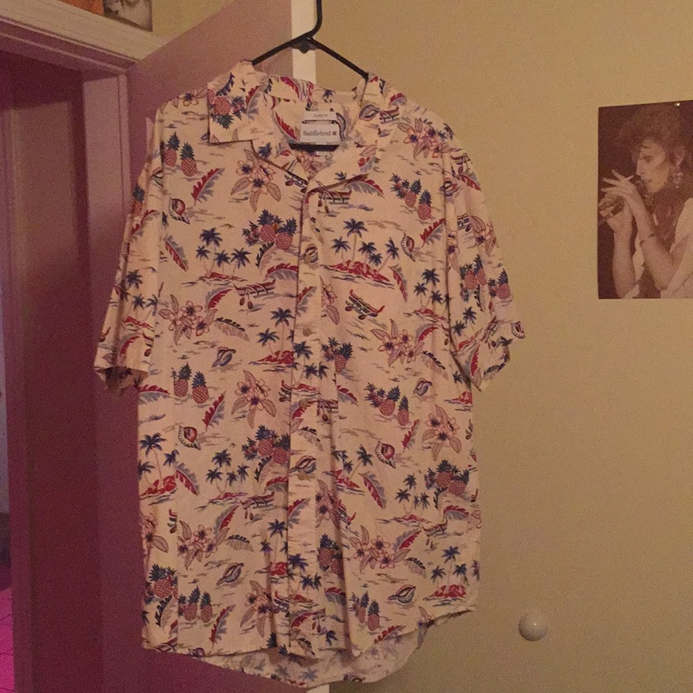 casual shortsleeved button down